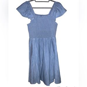 Old Navy Women’s Chambray Smocked Dress